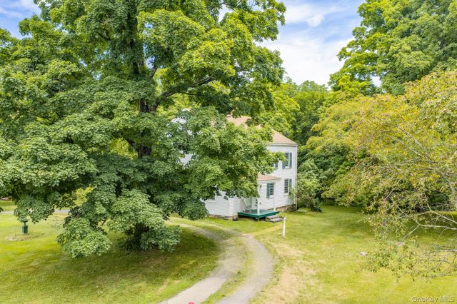 4 Plains Road, Walden, NY 12586