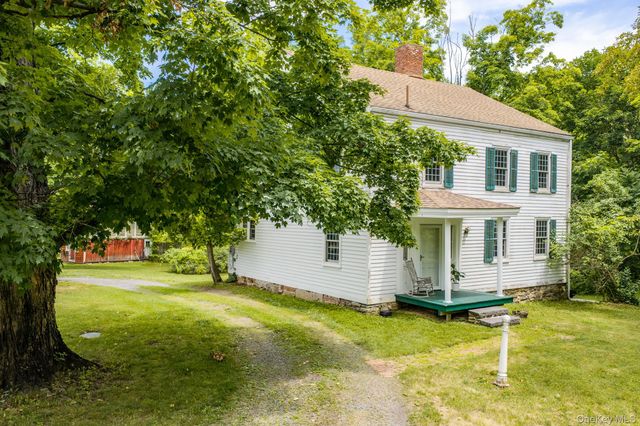 4 Plains Road, Walden, NY 12586