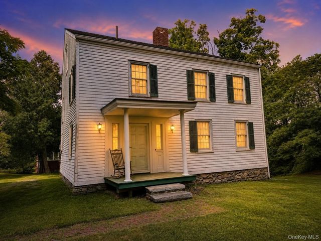 4 Plains Road, Walden, NY 12586