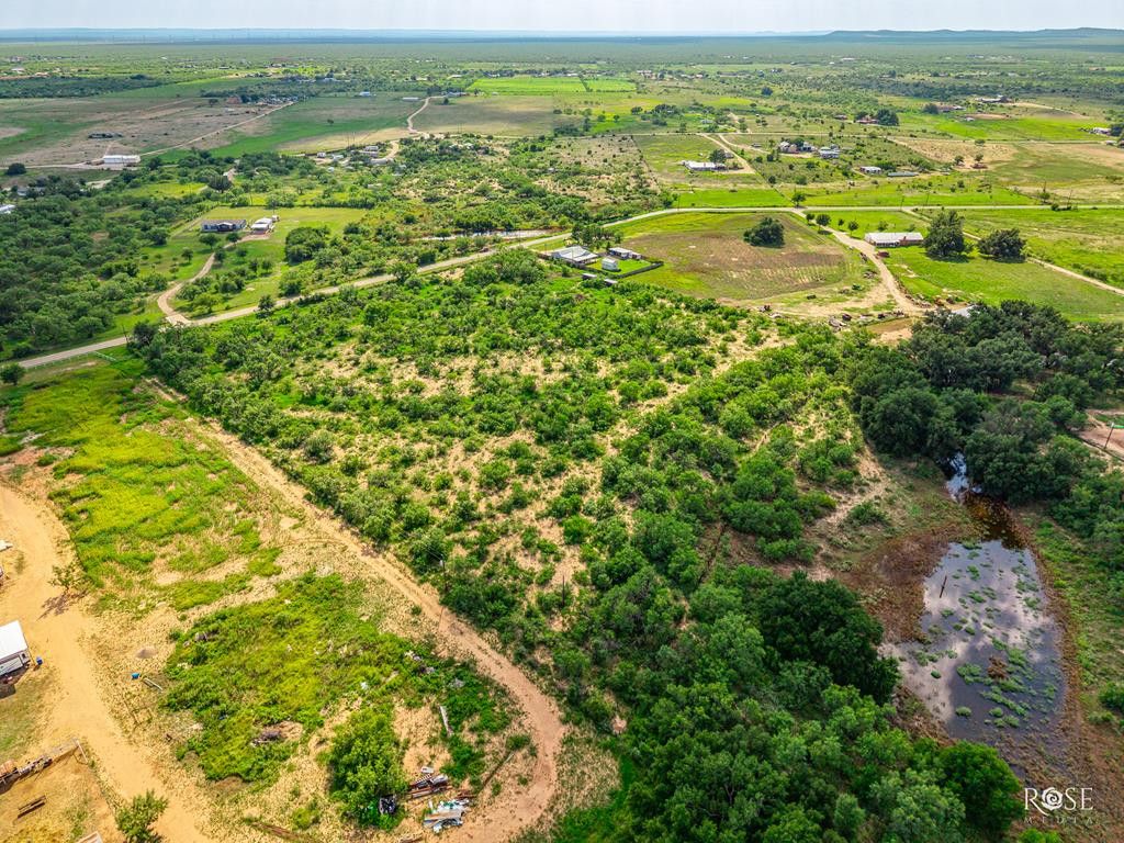 Image 4 of property listing at 8610 N Valley Drive, San Angelo, TX 76905