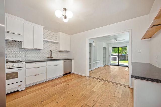 1017 Shearer St, Roseville, CA 95678