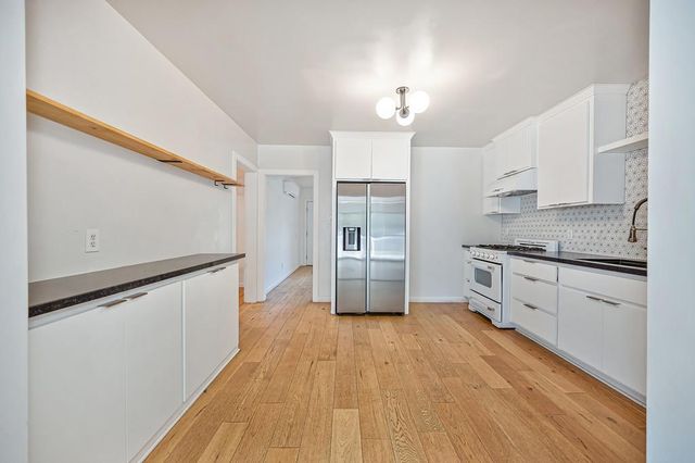 1017 Shearer St, Roseville, CA 95678