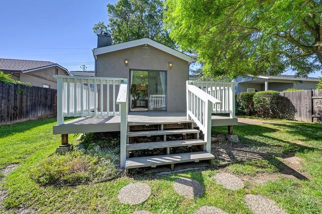1017 Shearer St, Roseville, CA 95678