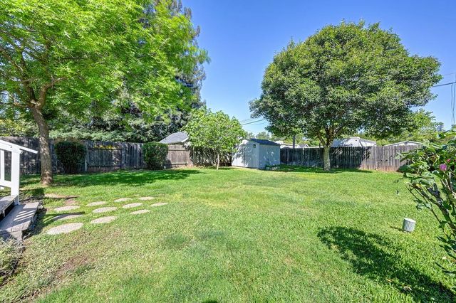 1017 Shearer St, Roseville, CA 95678
