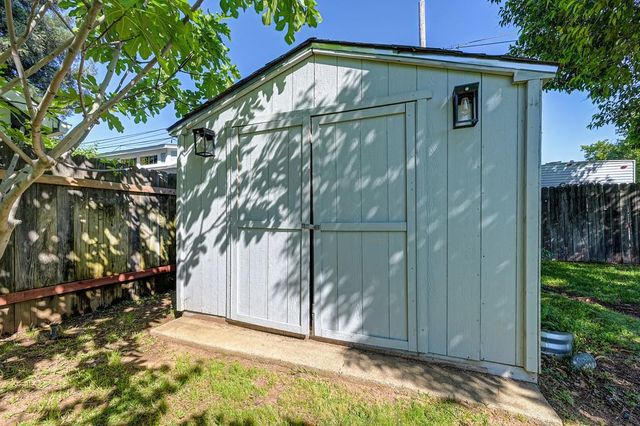 1017 Shearer St, Roseville, CA 95678