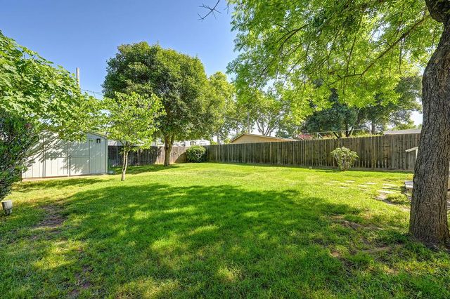 1017 Shearer St, Roseville, CA 95678