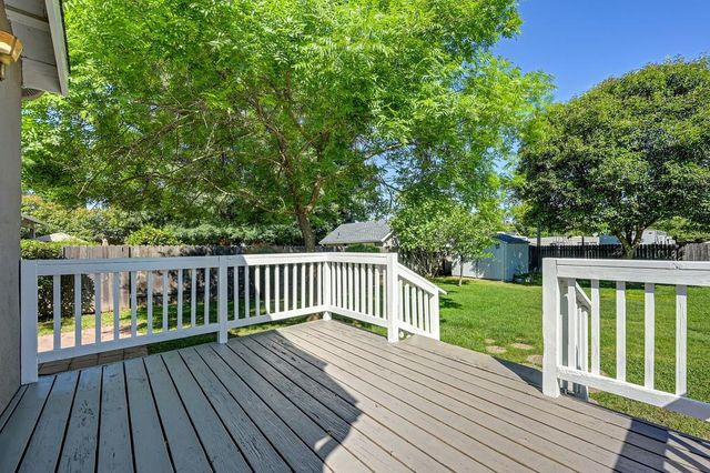 1017 Shearer St, Roseville, CA 95678