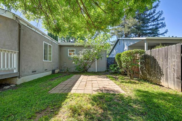 1017 Shearer St, Roseville, CA 95678