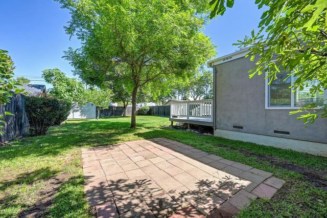 1017 Shearer St, Roseville, CA 95678
