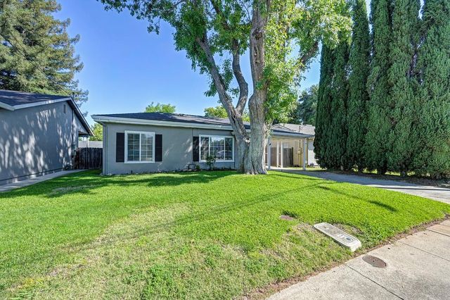 1017 Shearer St, Roseville, CA 95678