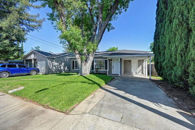 1017 Shearer St, Roseville, CA 95678