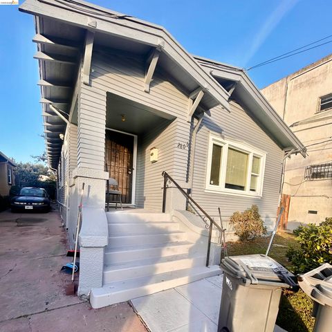 2806 Foothill Blvd, Oakland, CA 94601