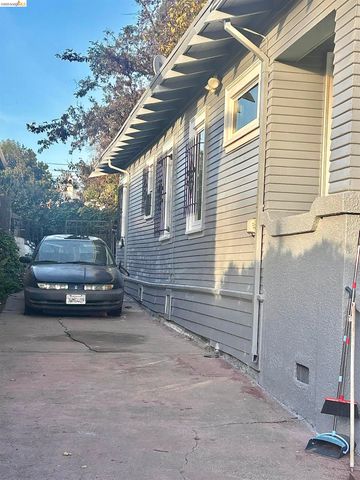 2806 Foothill Blvd, Oakland, CA 94601