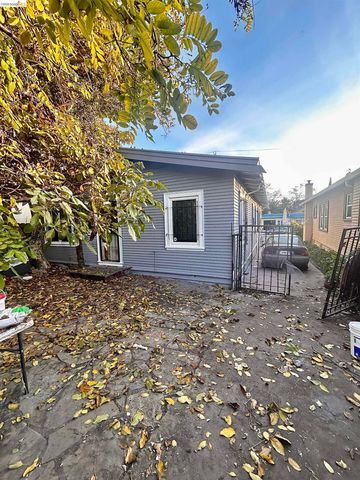 2806 Foothill Blvd, Oakland, CA 94601