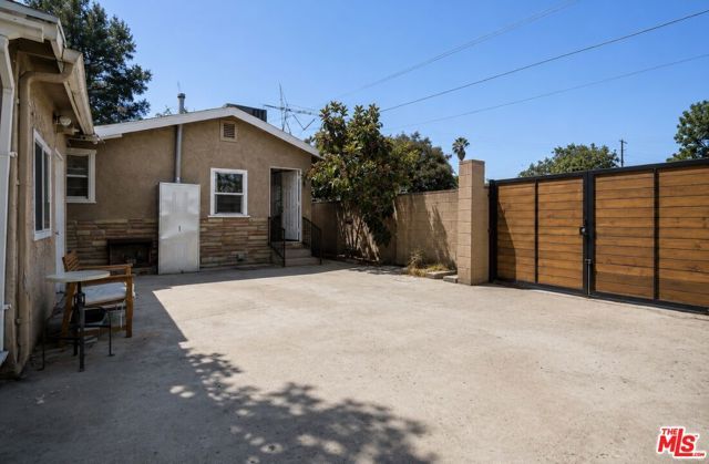11757 Arminta Street, North Hollywood (los Angeles), CA 91605