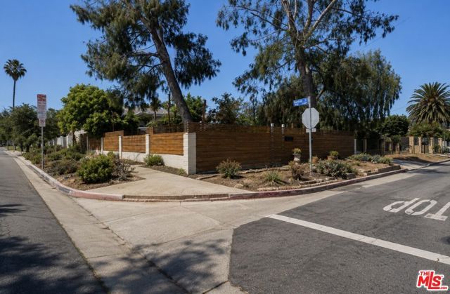 11757 Arminta Street, North Hollywood (los Angeles), CA 91605