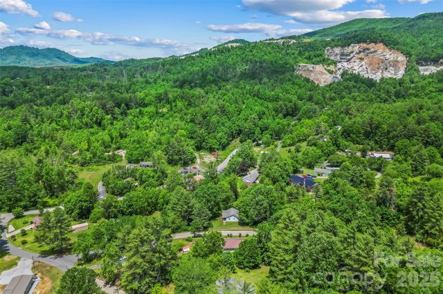 127 Stafford Road, Spruce Pine, NC 28777