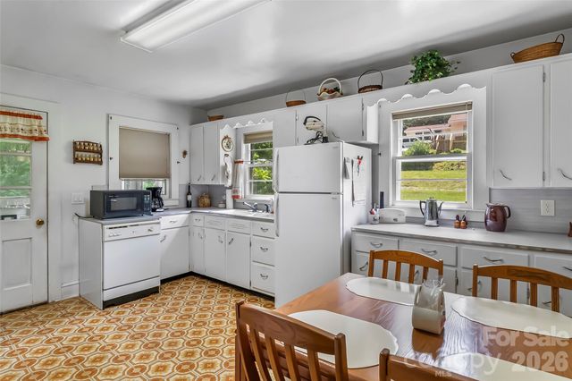 127 Stafford Road, Spruce Pine, NC 28777