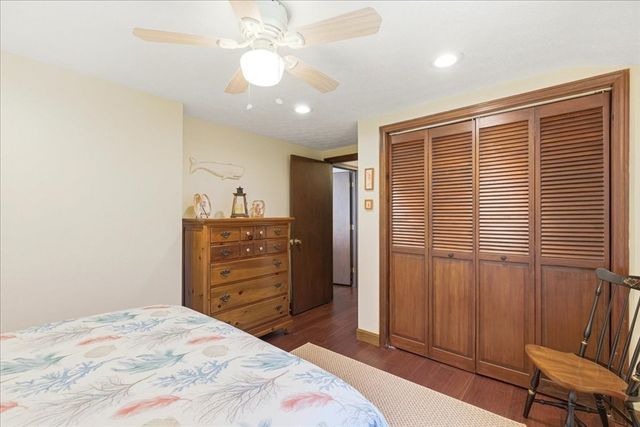 8 Canapitsit Dr, Falmouth, MA 02536