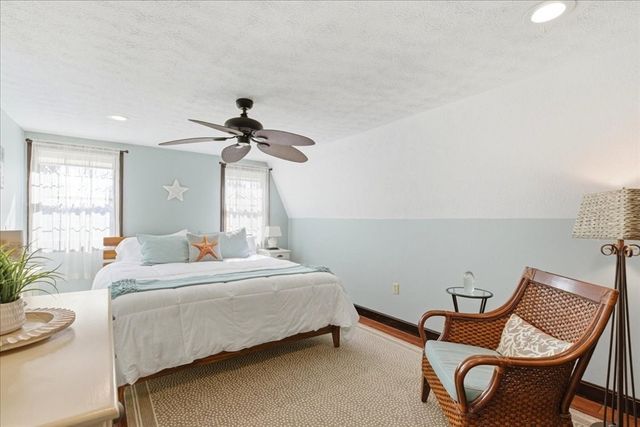 8 Canapitsit Dr, Falmouth, MA 02536