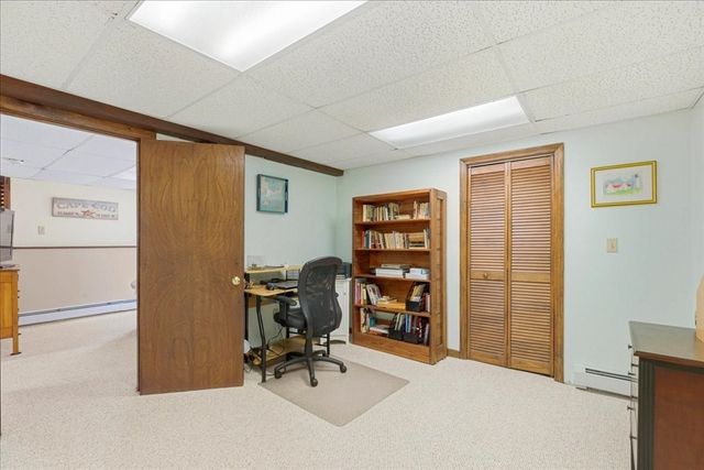 8 Canapitsit Dr, Falmouth, MA 02536