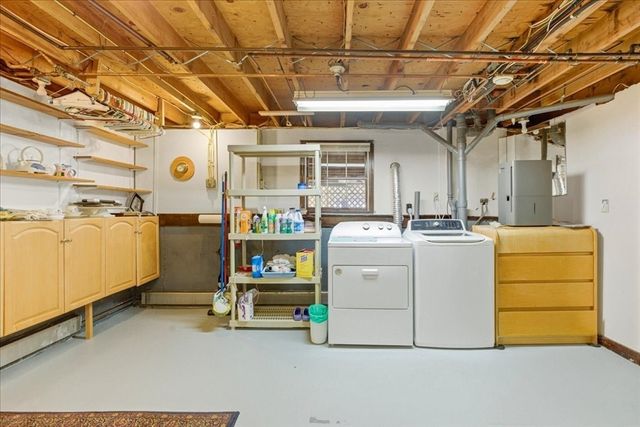 8 Canapitsit Dr, Falmouth, MA 02536