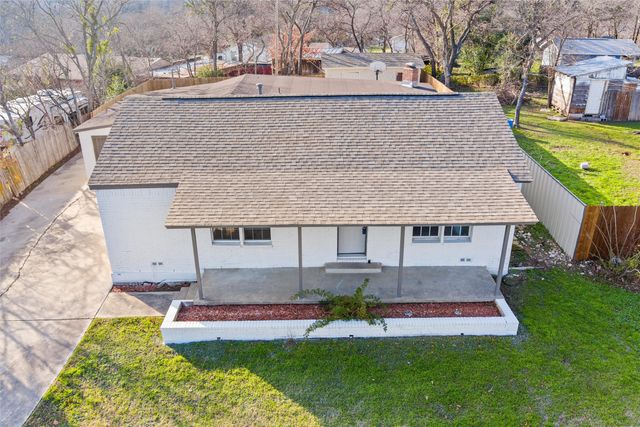 2409 Skyline Drive, Sansom Park, TX 76114