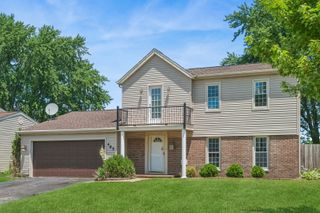 465 Ridgefield Drive, Roselle, IL 60172