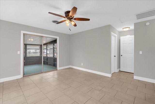 1002 SPIRIT LAKE ROAD, Winter Haven, FL 33880