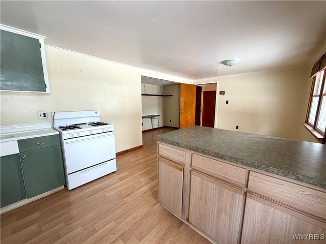 7166 South Abbott Road, Boston, NY 14075