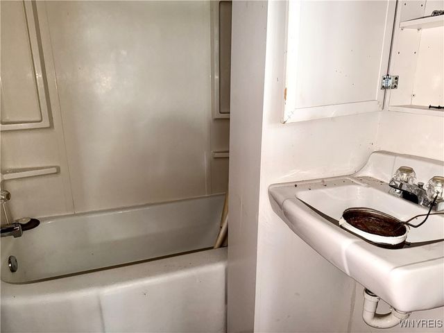 7166 South Abbott Road, Boston, NY 14075