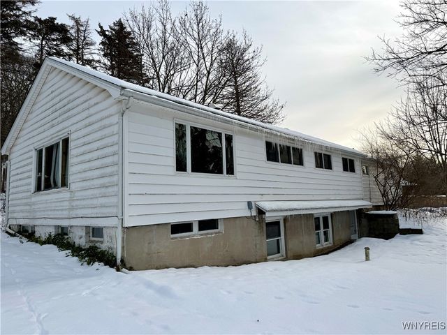 7166 South Abbott Road, Boston, NY 14075