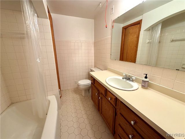 7166 South Abbott Road, Boston, NY 14075