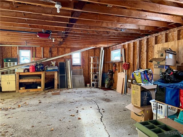 7166 South Abbott Road, Boston, NY 14075