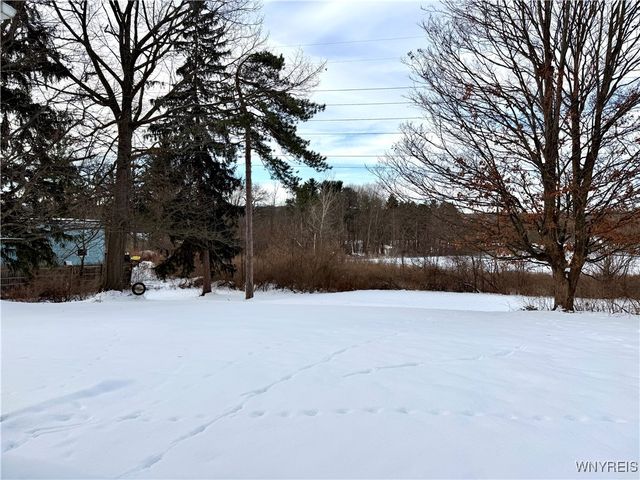7166 South Abbott Road, Boston, NY 14075