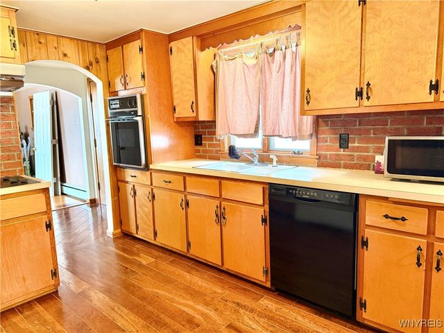 7166 South Abbott Road, Boston, NY 14075