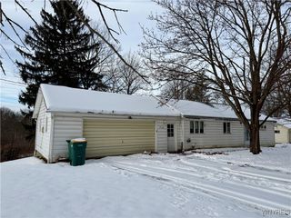 7166 South Abbott Road, Boston, NY 14075