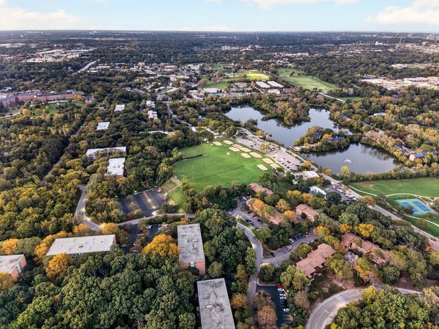 5931 Meadow Drive 157A, Lisle, IL 60532