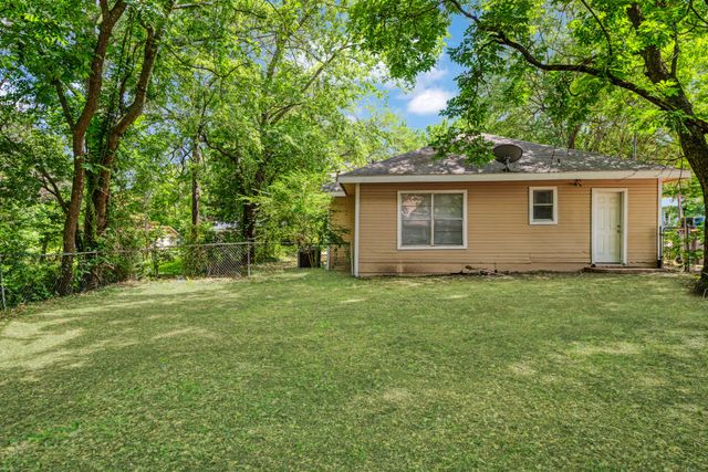 1358 Bonham St, Paris, TX 75460