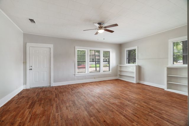 1358 Bonham St, Paris, TX 75460