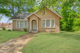 1358 Bonham St, Paris, TX 75460