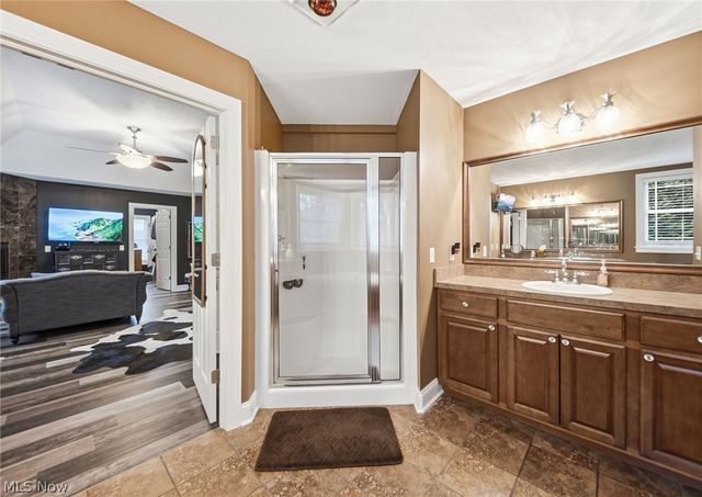 253 Anne Marie Court, Hinckley, OH 44233