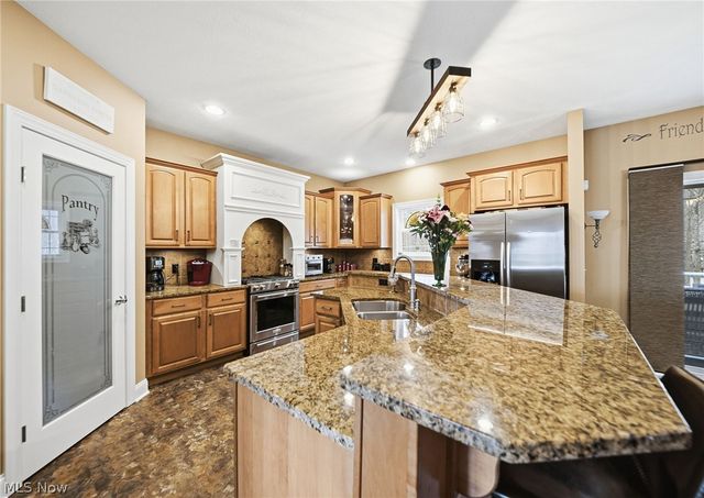 253 Anne Marie Court, Hinckley, OH 44233