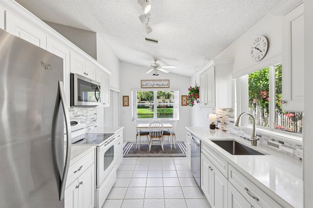 1110 NW 105th Way, Plantation, FL 33322