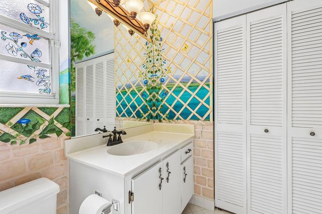 1110 NW 105th Way, Plantation, FL 33322