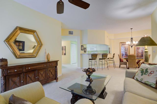 3020 Alcazar Place 207, Palm Beach Gardens, FL 33410