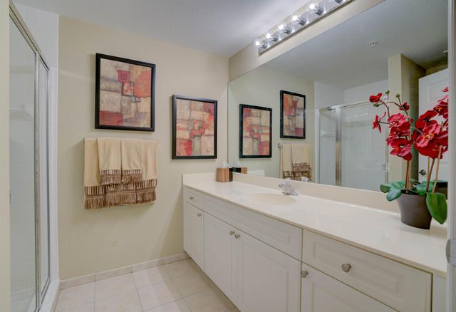 3020 Alcazar Place 207, Palm Beach Gardens, FL 33410