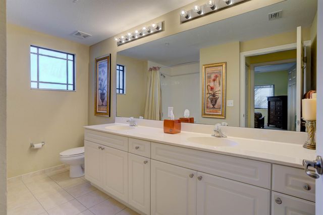 3020 Alcazar Place 207, Palm Beach Gardens, FL 33410