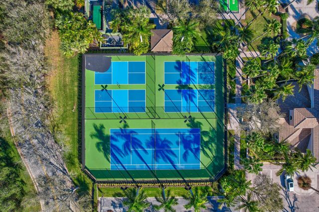 3020 Alcazar Place 207, Palm Beach Gardens, FL 33410