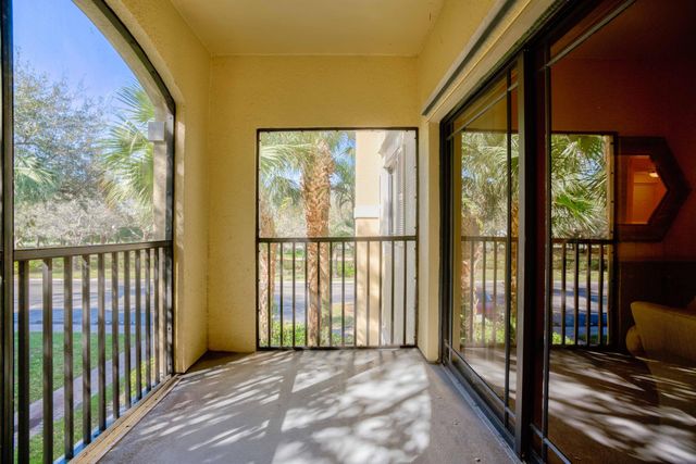 3020 Alcazar Place 207, Palm Beach Gardens, FL 33410